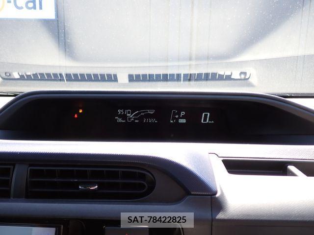Toyota AQUA 2017-03 372784-13