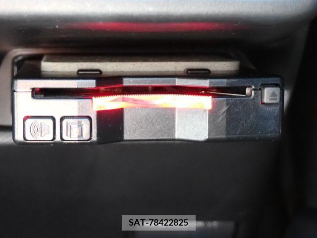 Toyota AQUA 2017-03 372784-7
