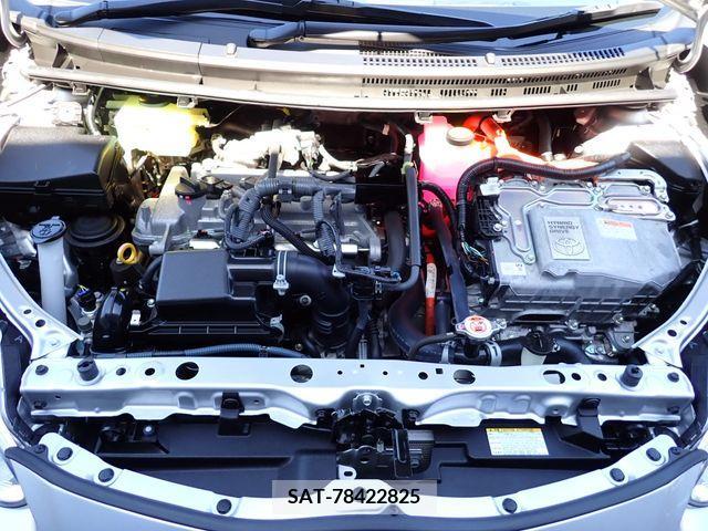 Toyota AQUA 2017-03 372784-22