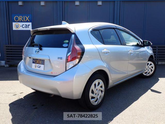 Toyota AQUA 2017-03 372784-2