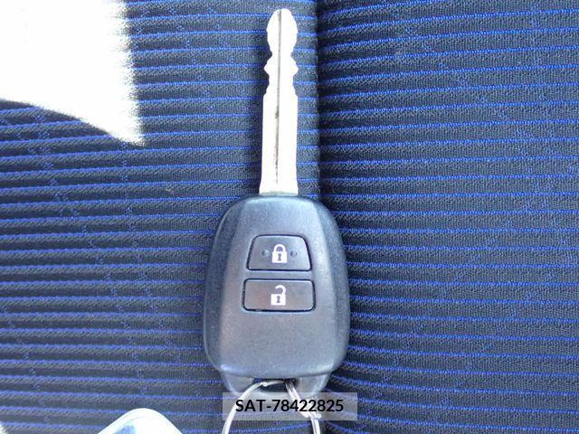 Toyota AQUA 2017-03 372784-20