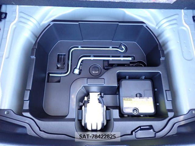 Toyota AQUA 2017-03 372784-19