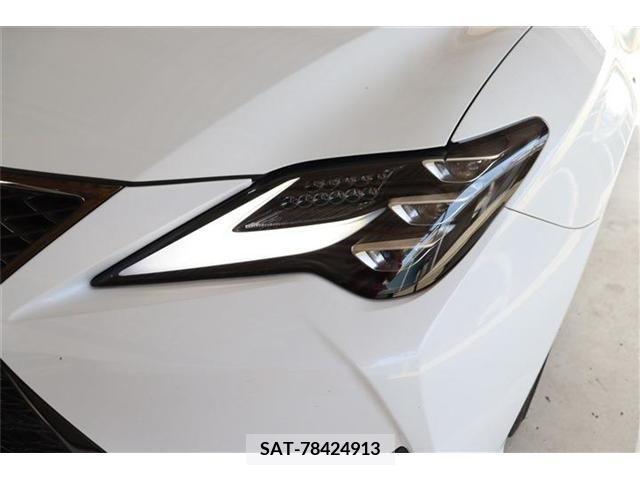 Lexus RC 2018-11 300060-21