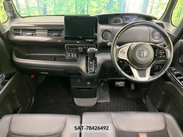 Honda N BOX CUSTOM 2019-04 208836-1