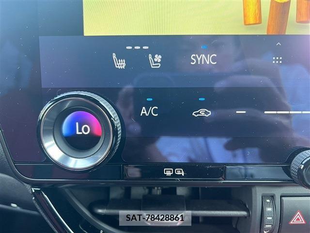Lexus NX 2022-02 388159-12