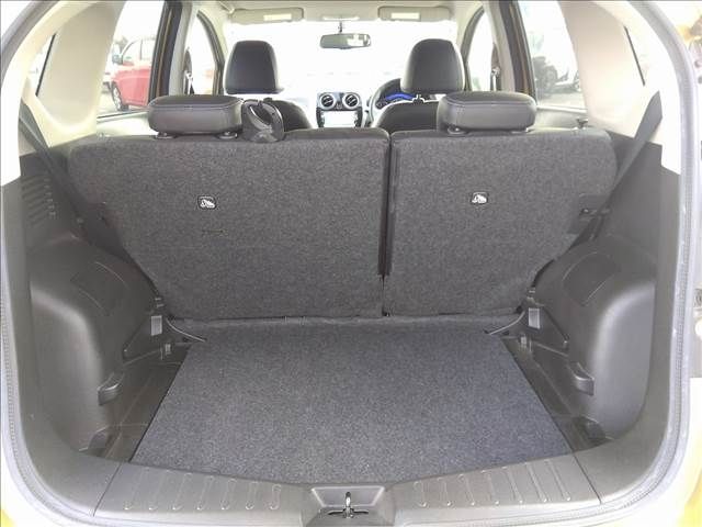 Nissan NOTE 2013-05 196737-7