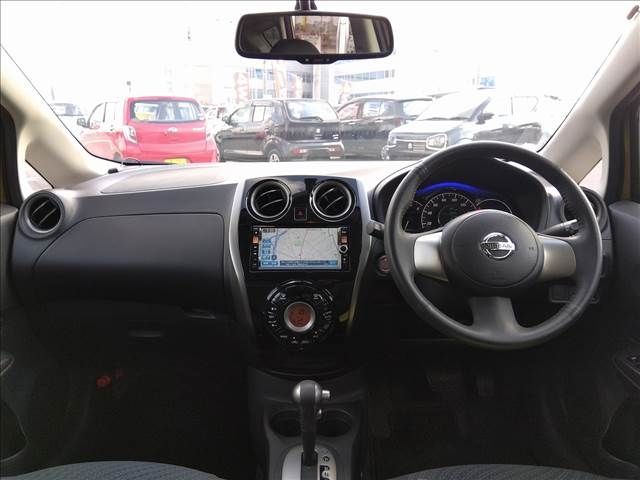 Nissan NOTE 2013-05 196737-1