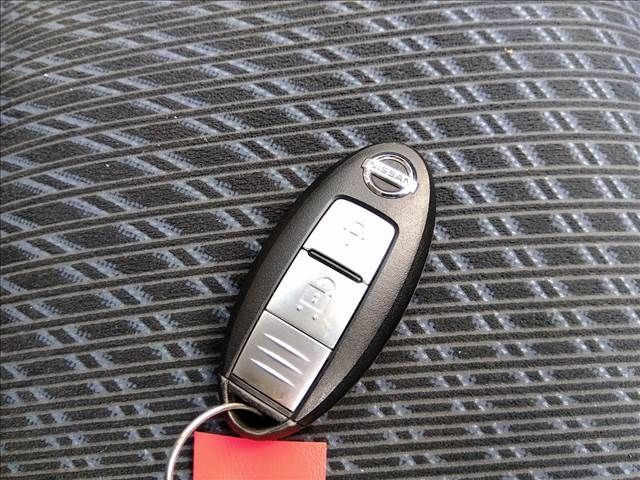 Nissan NOTE 2013-05 196737-10