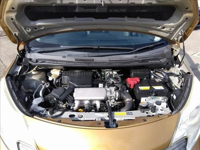 Nissan NOTE 2013-05 196737-11