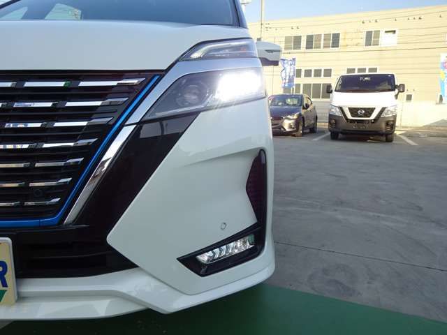 Nissan SERENA 2022-04 181250-3