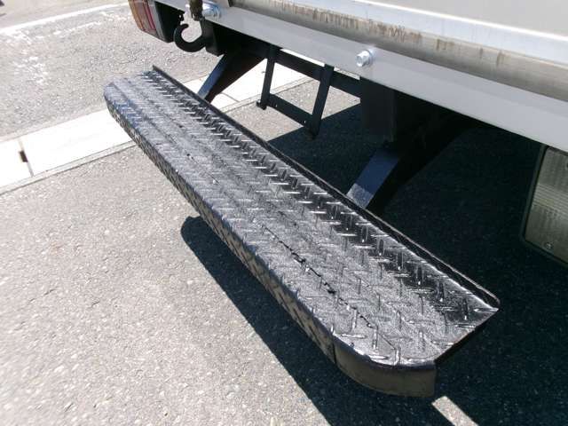 Isuzu ELF TRUCK 2004-02 6091-16