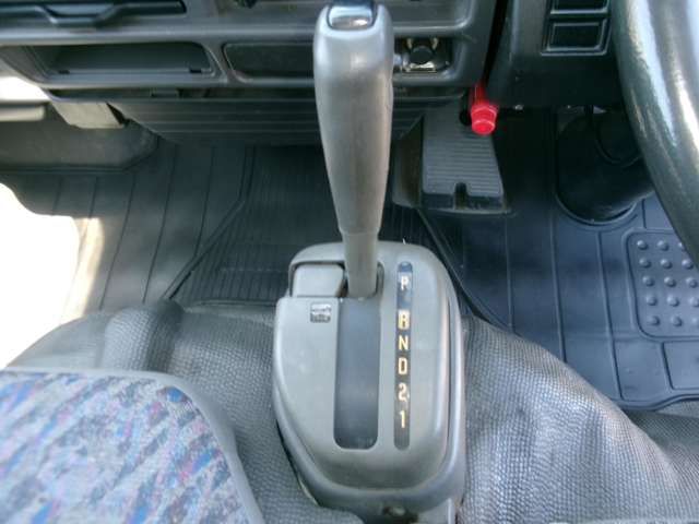 Isuzu ELF TRUCK 2004-02 6091-8