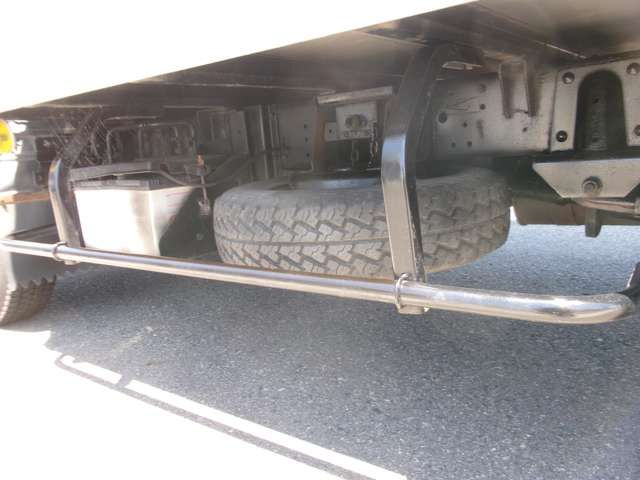 Isuzu ELF TRUCK 2004-02 6091-18