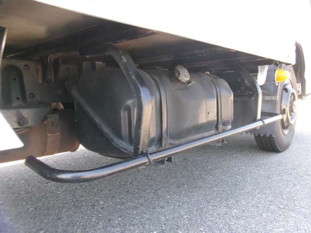 Isuzu ELF TRUCK 2004-02 6091-17