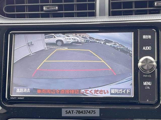 Toyota AQUA 2018-07 389356-3