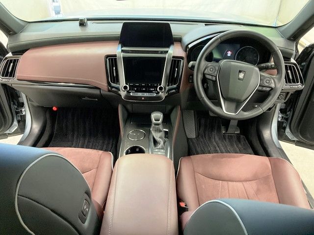 Toyota CROWN SEDAN 2018-09 10289-1