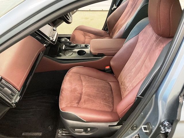 Toyota CROWN SEDAN 2018-09 10289-13
