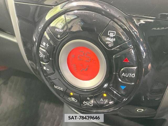 Nissan NOTE 2013-10 365460-7