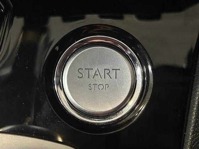 Peugeot 3008 2018-09 26583-5