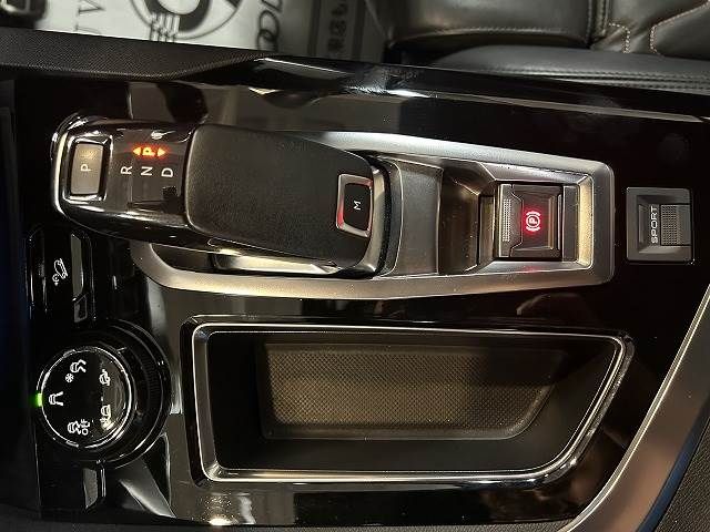 Peugeot 3008 2018-09 26583-8