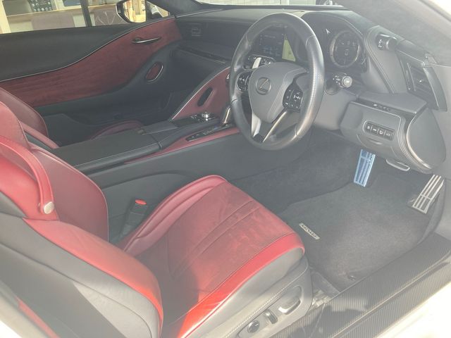 Lexus LC 2018-01 814-11