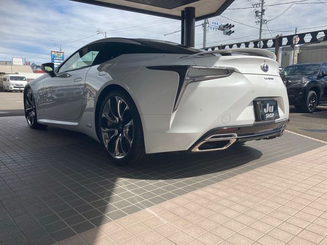 Lexus LC 2018-01 814-7