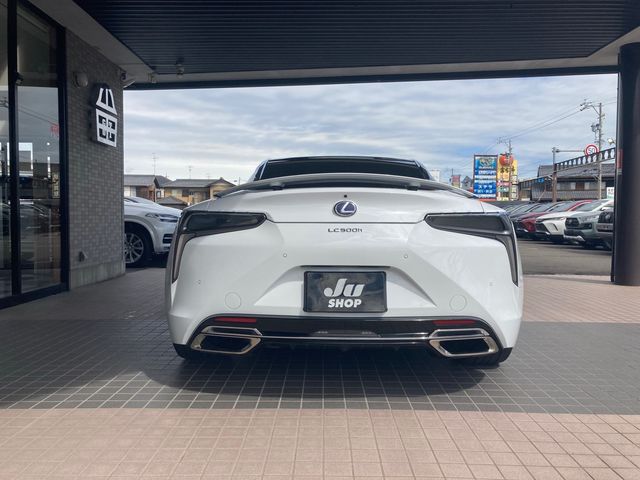 Lexus LC 2018-01 814-5