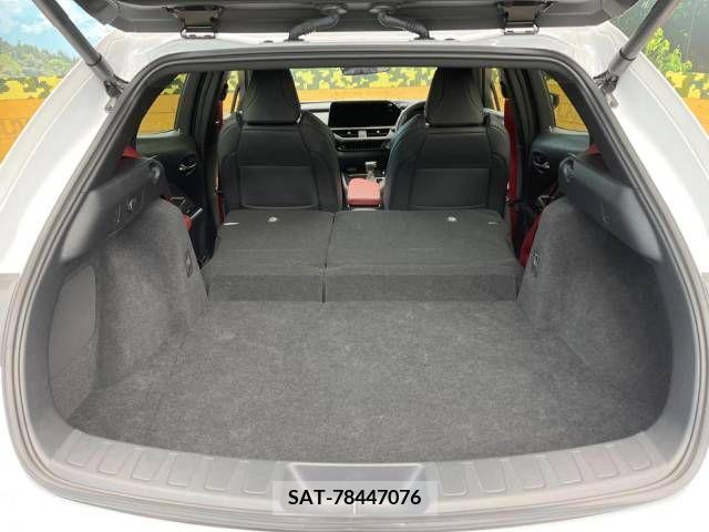 Lexus UX 2023-01 225357-11