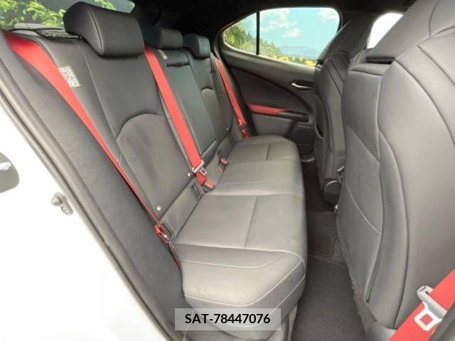 Lexus UX 2023-01 225357-10