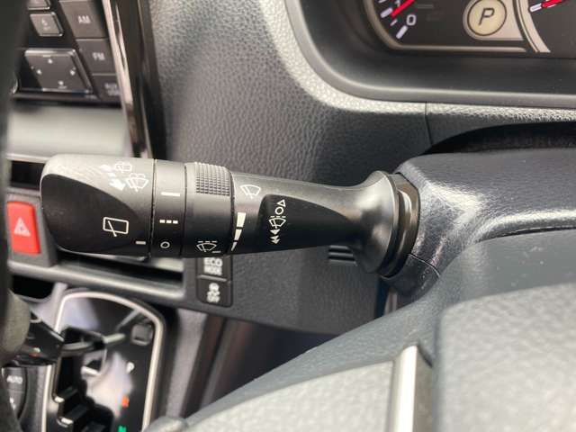 Toyota NOAH 2016-11 3809-12