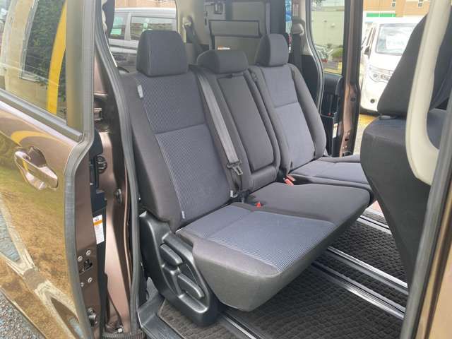 Toyota NOAH 2016-11 3809-7