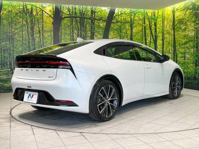 Toyota PRIUS 2023-02 185867-17