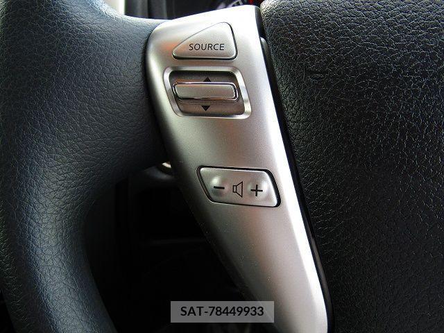 Nissan NOTE 2016-10 365453-17