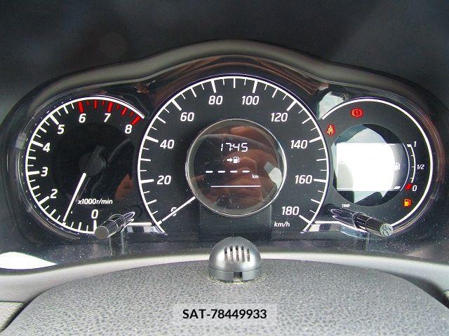 Nissan NOTE 2016-10 365453-7