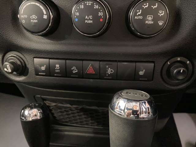Jeep WRANGLER 2017-05 196713-17