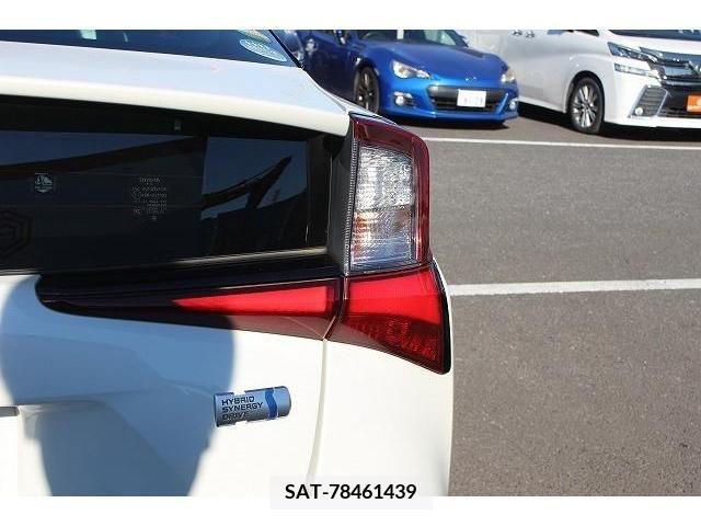 Toyota PRIUS 2020-02 205901-11