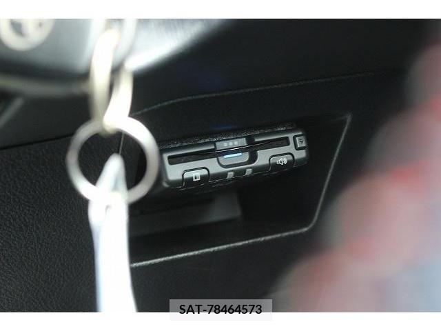 Toyota VITZ 2012-05 372557-4