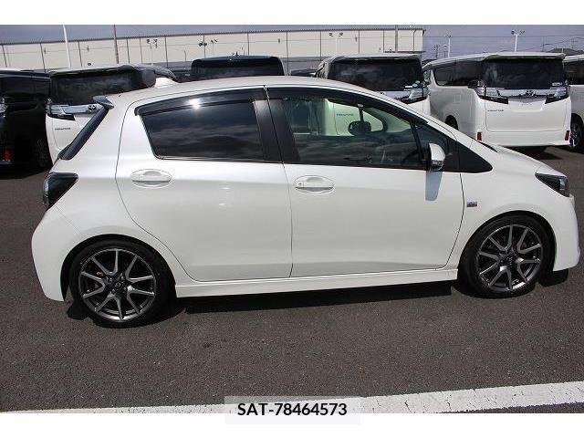 Toyota VITZ 2012-05 372557-8