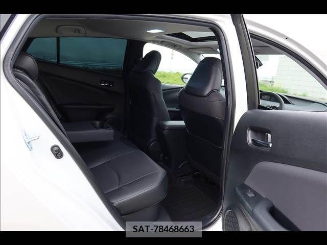 Toyota PRIUS 2021-10 282285-15