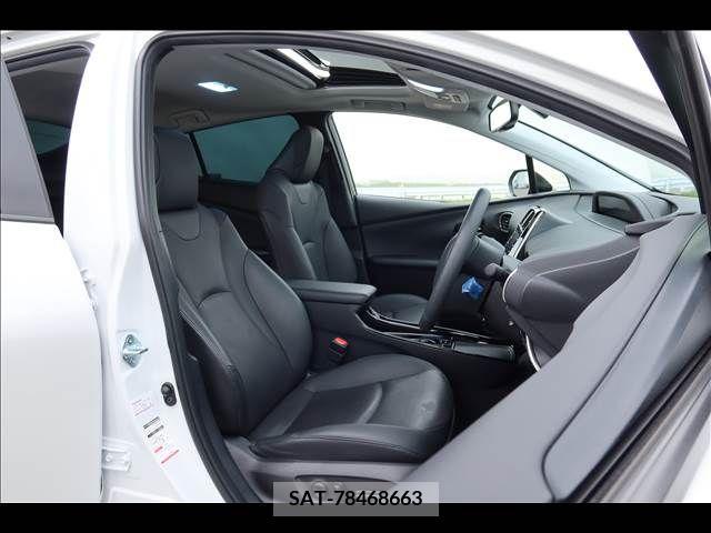 Toyota PRIUS 2021-10 282285-13