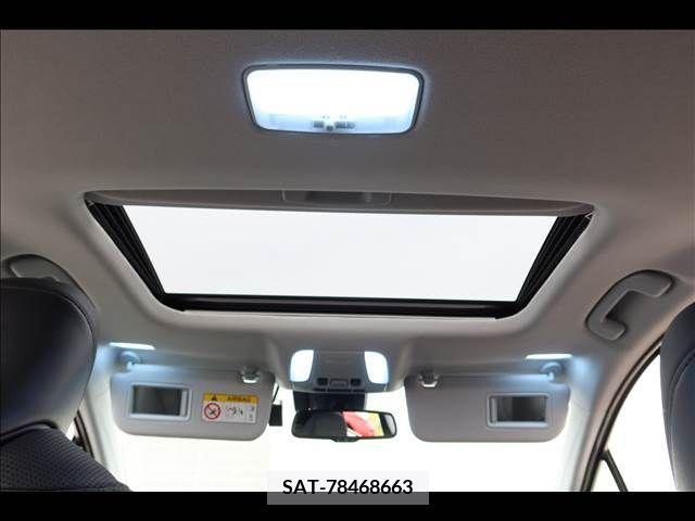 Toyota PRIUS 2021-10 282285-9