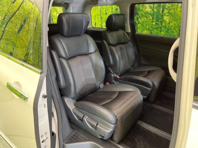 Nissan ELGRAND 2018-06 5544-9