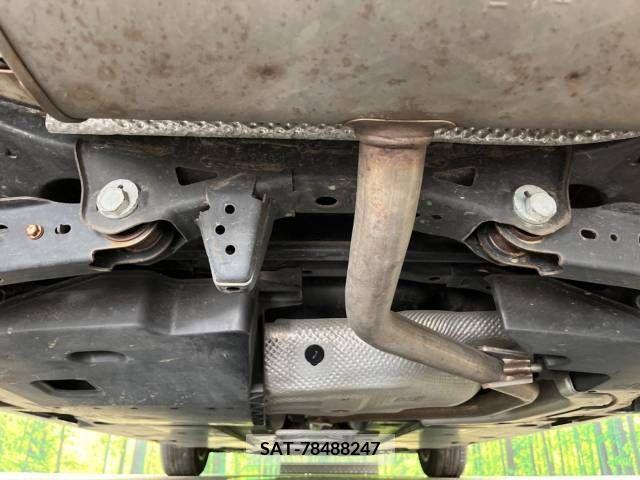Toyota PRIUS 2017-10 366524-19