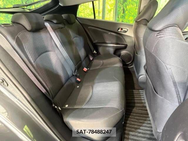 Toyota PRIUS 2017-10 366524-10