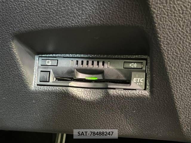 Toyota PRIUS 2017-10 366524-6