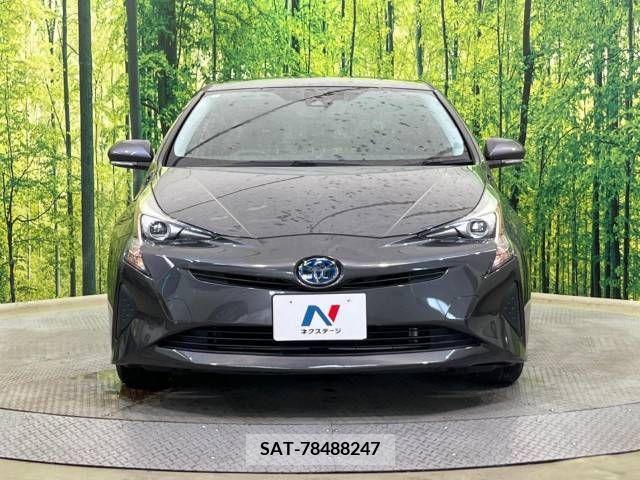 Toyota PRIUS 2017-10 366524-14