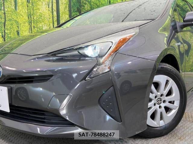 Toyota PRIUS 2017-10 366524-12