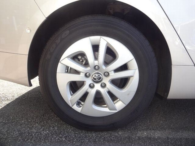 Toyota PRIUS 2017-06 22978-24