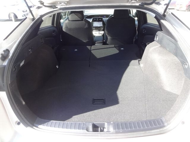 Toyota PRIUS 2017-06 22978-8