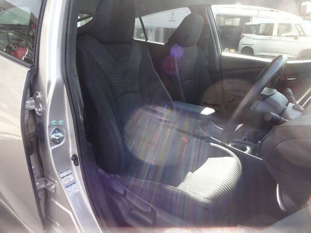 Toyota PRIUS 2017-06 22978-5